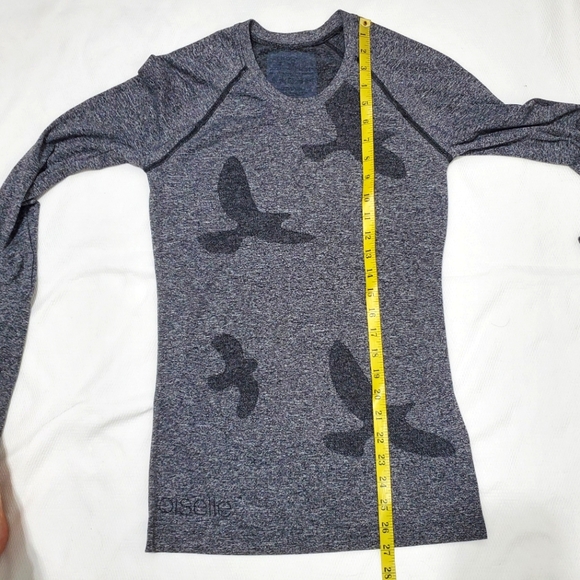 Oiselle Flyte Longsleeve Athletic Top Small - Picture 7 of 7